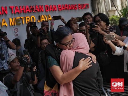 Keluarga Minta Delpedro Diberi Akses Alat Tulis untuk Selesaikan Tesis