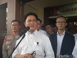 Menko Yusril Buka Suara soal Dansatsiber TNI Mau Polisikan Ferry Irwandi