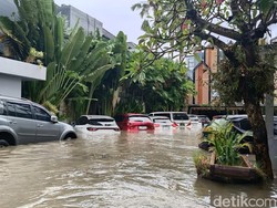 Penampakan Mobil-mobil hingga Basement Pasar Terendam Imbas Banjir Bali