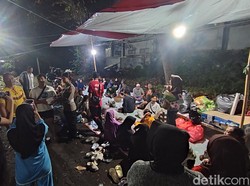 Warga Kampung Jawa Dirikan Posko Mandiri, Butuh Bantuan Makanan-Pakaian Layak