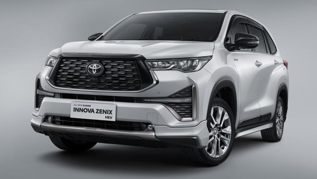 Pembaruan Toyota Innova Zenix fokus pada sistem hiburan di kabin.