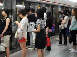 Ditekan Pemerintah, Kaum Feminis China Teruskan Perlawanan