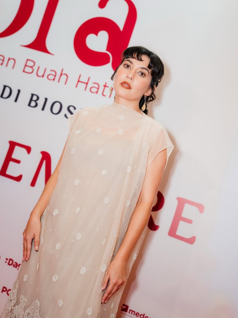 Hannah Al Rashid Hannah Al Rashid