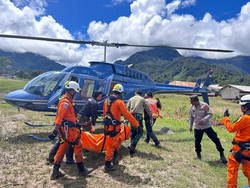 4 Jenazah Korban Helikopter Jatuh di Distrik Jila Dievakuasi ke RSUD Mimika