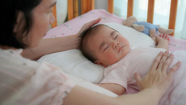 Oralit untuk Bayi: Kegunaan, Aturan Minum