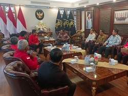 Menkum Sahkan Kepengurusan PDIP 2025-2030: Megawati Ketum, Hasto Sekjen