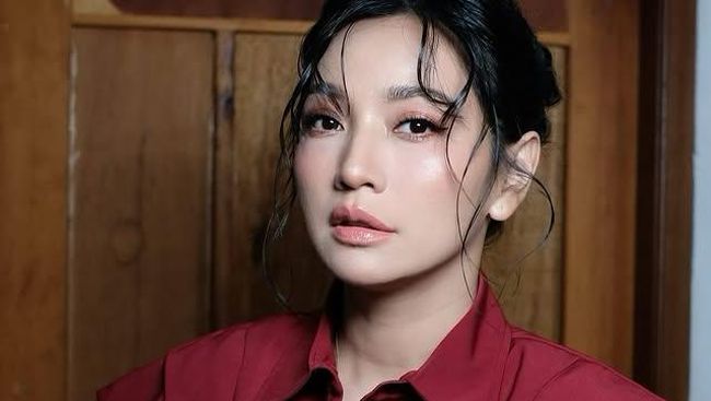 Hesti Purwadinata Geram Tanggapi Netizen Yang Tuntut Istri Lahiran Pervaginam Untuk Syarat Pranikah