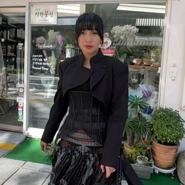 Ini Ancaman yang Diterima Hesti Purwadinata & Suami Usai Dukung Buku Aurelie Moeremans