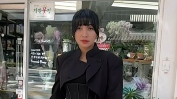 Berita Seputar Selebriti Insertlive Terkini : Ini Ancaman yang Diterima Hesti Purwadinata dan Suami Usai Dukung Buku Aurelie Moeremans