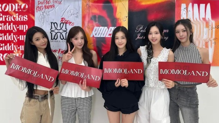 Akhirnya Comeback, MOMOLAND Tampil Energik dalam Single Terbaru 'RODEO'