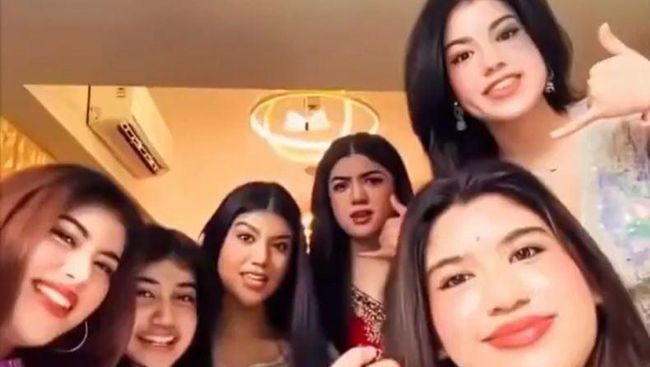 Viral Video Keluarga Pejabat Nepal Asyik Flexing