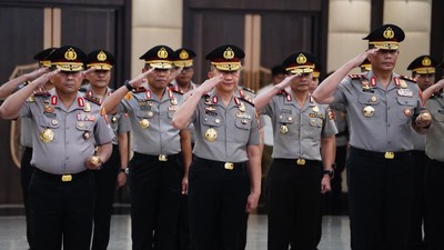 Erim va qiz dostimning jinsiy aloqa qilishini tomosha qilish