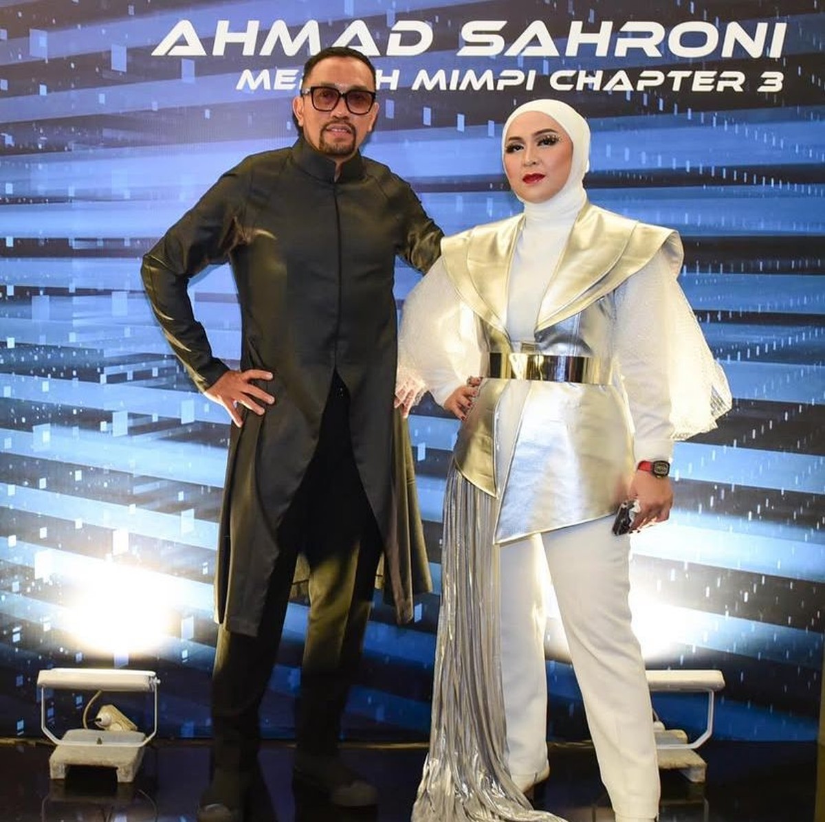 Ahmad Sahroni dan Istri