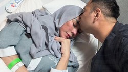 Kondisi Terbaru Ibunda Raffi Ahmad Usai Operasi di Singapura