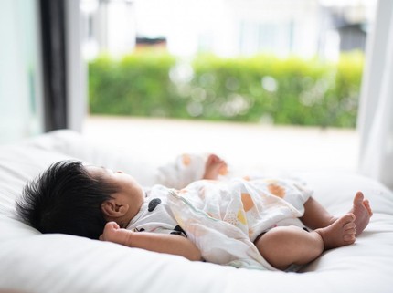 Penyebab Bayi Baru Lahir Suka Kagetan Seperti Kejang