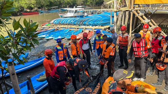 Tim SAR Ditpolairud Polda Bali menemukan empat korban banjir di Denpasar Selatan dengan jenis kelamin perempuan dalam keadaan meninggal dunia.