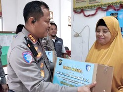 Polantas Peduli, Salurkan Sembako kepada Lansia-Ojol di Pekanbaru Riau