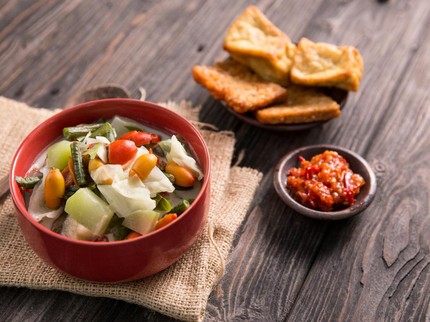 10 Resep Lauk Pendamping Sayur Asem, Makin Nikmat Penggugah Selera!