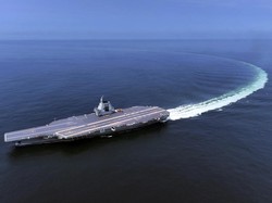 Uji Coba, Kapal Induk Terbaru China Lintasi Selat Taiwan