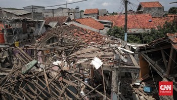 FOTO: Puing-puing yang Tersisa dari Ledakan di Pamulang