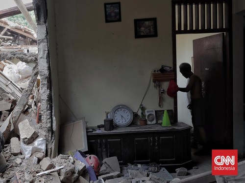 Polisi Amankan Bukti Ledakan Pamulang: Kompor Hingga Tabung Gas