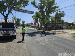 Warga Babat Tewas Usai Motornya Tabrak Truk di Lamongan