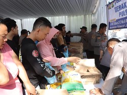 Polres Jakbar Gelar Pangan Murah, 20 Ton Beras-Minyak Goreng Diborong Warga