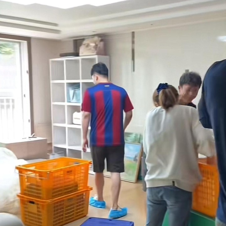 <p>Pada video yang diunggah di TikTok pribadinya, Rachell mengatakan ternyata pindah di Korea sangat mudah. Bahkan, ia dan suami tidak perlu repot merapikan barang-barangnya untuk dipindahkan. (Foto: TikTok @rachellyahya)</p>