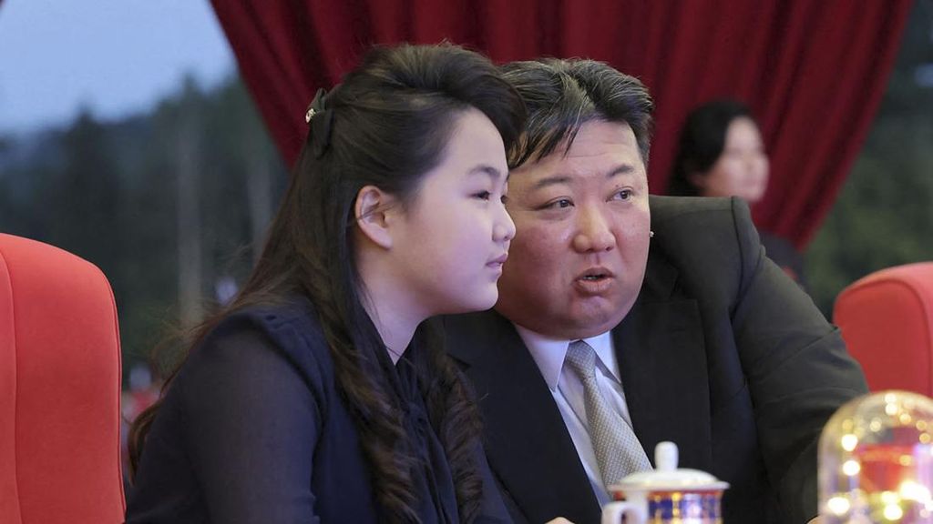 Kim Jong Un Sedang Proses Putrinya Jadi Calon Penerus Rezim