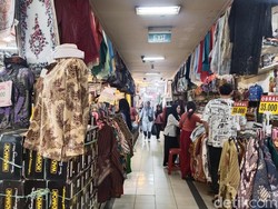 Hari-hari Kelabu Pedagang Pasar Baru Bandung