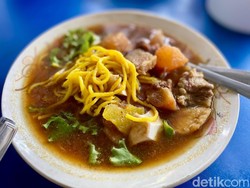 Tahu Campur Pak Subari, Kuliner Legendaris di Fatmawati yang Tak Pernah Sepi