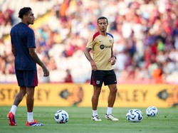 Thiago Alcantara Balik ke Barcelona, Jadi Asisten Flick