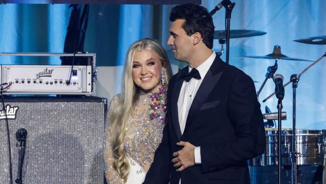 Erika Kirk berbicara di depan umum untuk pertama kalinya sejak kematian sang suami Charlie Kirk, Rabu (10/9).