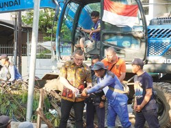 Kenneth DPRD DKI Pastikan Perbaikan Parapet di Kedoya Sesuai Standar
