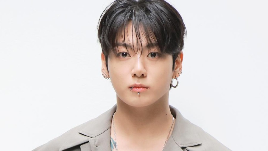 Jungkook BTS menghadiri peragaan busana Calvin Klein Spring 2026 di New York.