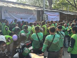98 Resolution Network Inisiasi Warga Peduli Warga, Bagikan Sembako Tiap Sabtu