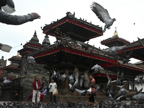Nepal Dipimpin Partai Komunis, Tapi Pejabatnya Hedonis