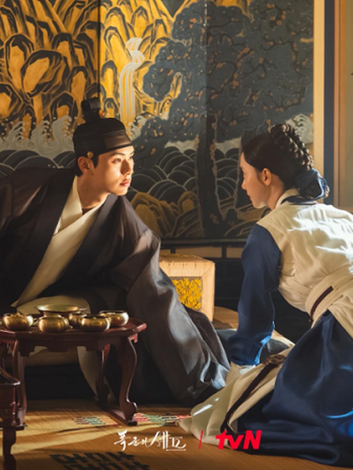 Dibintangi Yoona dan Lee Chae Min sebagai peran utama, Bon Appetit, Your Majesty berhasil menyita perhatian penonton sejak penayangan episode pertama. Chemistry para pemeran sukses membuat penonton terhanyut dengan akting mereka, yang tampak sangat natural.