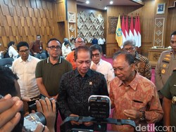 Koster Sampaikan Instruksi Prabowo Usai Tinjau Banjir Bali