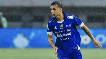 Berita Olahraga Terkini CNN Sport : Pelatih Bali United Sempat Coba 'Bajak' Eliano Reijnders