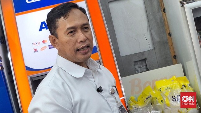 Dirut Perum Bulog Ahmad Rizal Ramdhani mengakui 1.200 ton beras di Gudang Bulog Tabahawa, Maluku Utara turun kualitas seperti temuan Titiek Soeharto.