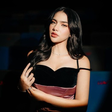 Davina Karamoy Diduga Jadi Selingkuhan Eks Menpora, Unggahan Lawas Istri Sah Disorot