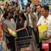 FOTO: Dirut Bulog Sidak Distribusi Beras SPHP di Ritel Modern