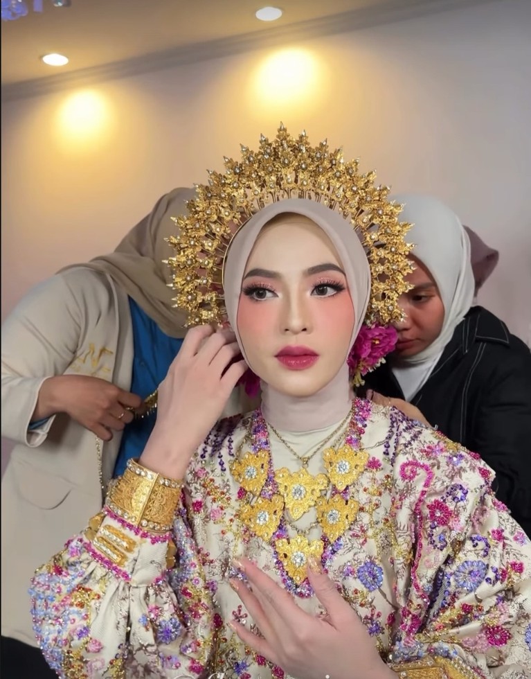 Feby Putri - insertlive.com Feby Putri menikah