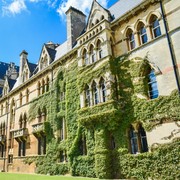 5 Universitas Khusus Perempuan Terbaik di Dunia, Mana yang Jadi Impianmu?