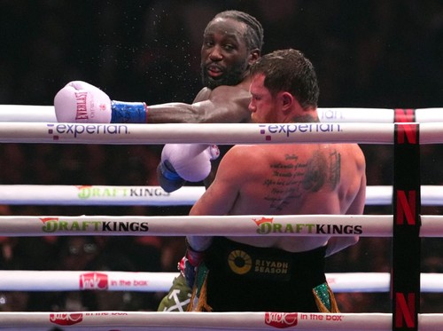 Terence Crawford Buat Sejarah, Juara Sejati Pertama di 3 Kelas Berbeda