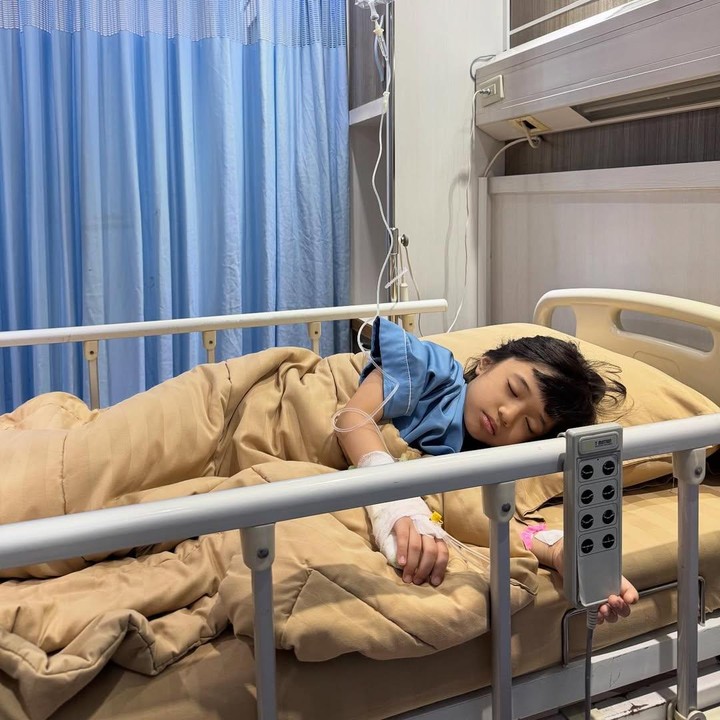 <p>Pada <em>postingan</em> itu, Gina mengaku tidak menyangka bahwa Uti terkena usus buntu. &ldquo;Jadi Uti itu <em>qadarullah</em> kena usus buntu. Sungguh enggak bisa berkata-kata, sampe sekedar nanya kenapa kok Uti masih kecil bisa kena usus buntu, enggak kepikir di kepalaku.. yang terlintas cuma gimana caranya Uti sembuh,&rdquo; ujar Gina, dikutip dari laman Instagram <em>@missnyctagina,</em> Senin (15/9/2025).&nbsp;(Foto: Instagram@missnyctagina)</p>
