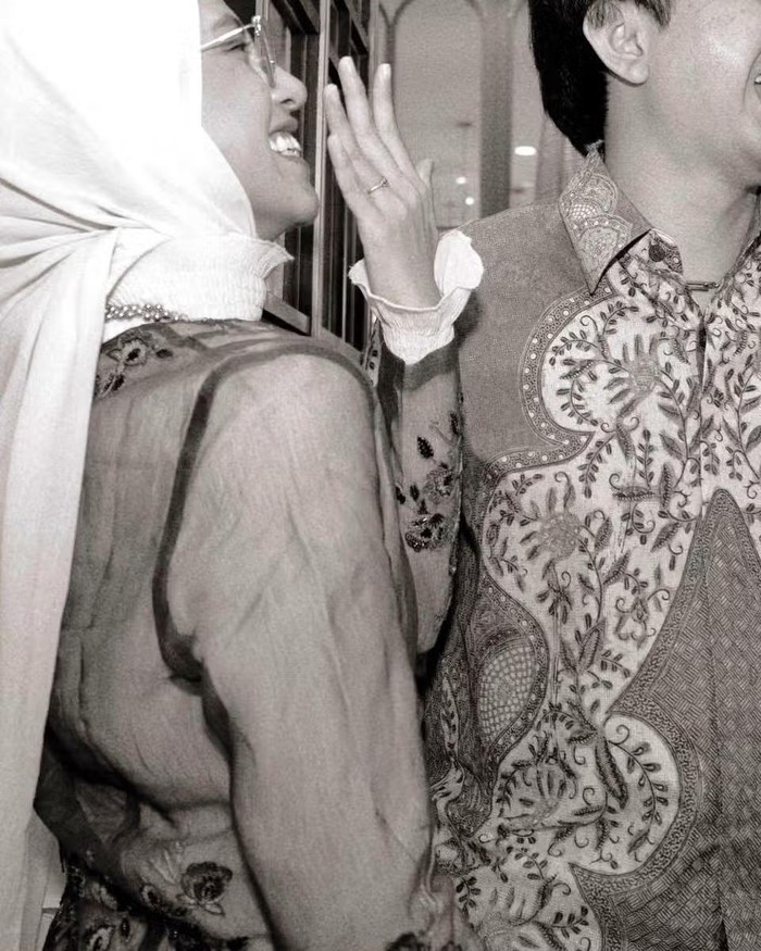 Penyanyi Feby Putri resmi menikah dengan kekasih hatinya, Adam Febrian. Ini profil Adam Febrian.