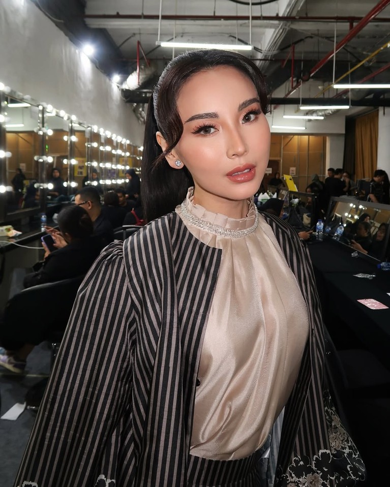 Fitria Yusuf Fitria Yusuf