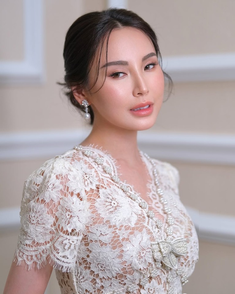 Fitria Yusuf Fitria Yusuf